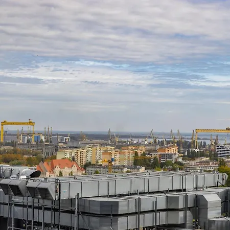 Apartment Skyline - Hanza Tower *